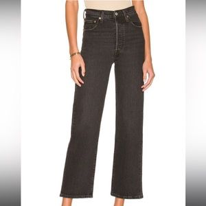 Levi’s Ribcage Straight Ankle in Feelin' Cagey